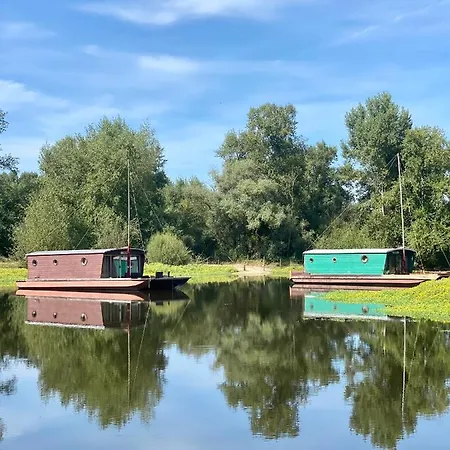 Village Toue Du Domaine Des Demoiselles * Chassenard