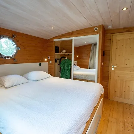 Tekne Village Toue Du Domaine Des Demoiselles