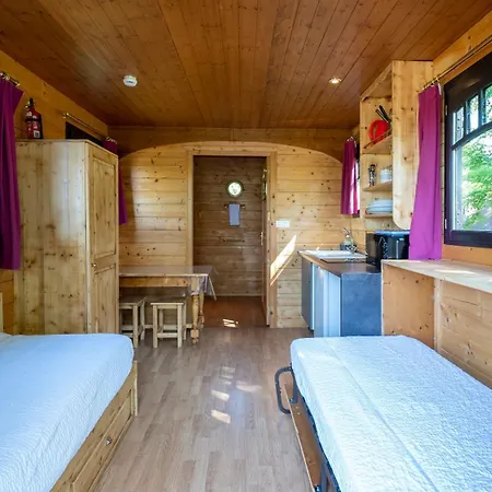 Tekne Village Toue Du Domaine Des Demoiselles