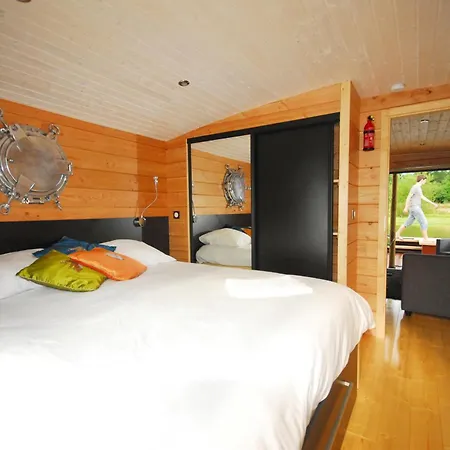 Village Toue Du Domaine Des Demoiselles