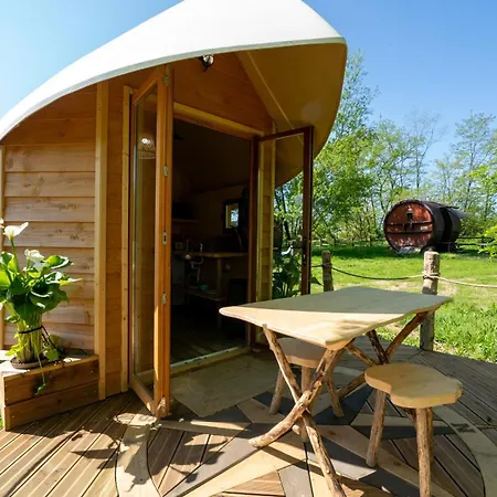 Village Toue Du Domaine Des Demoiselles Tekne