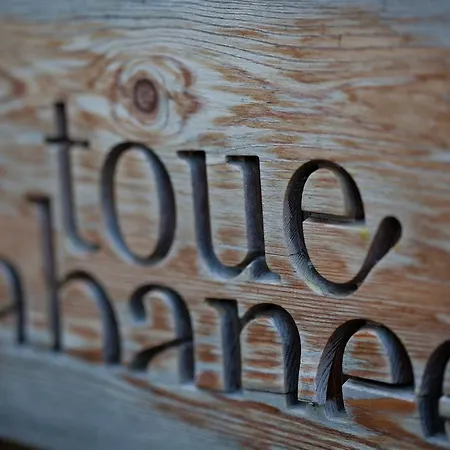 Village Toue Du Domaine Des Demoiselles