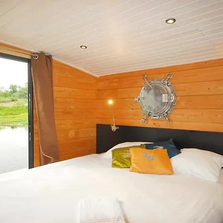 Tekne Village Toue Du Domaine Des Demoiselles