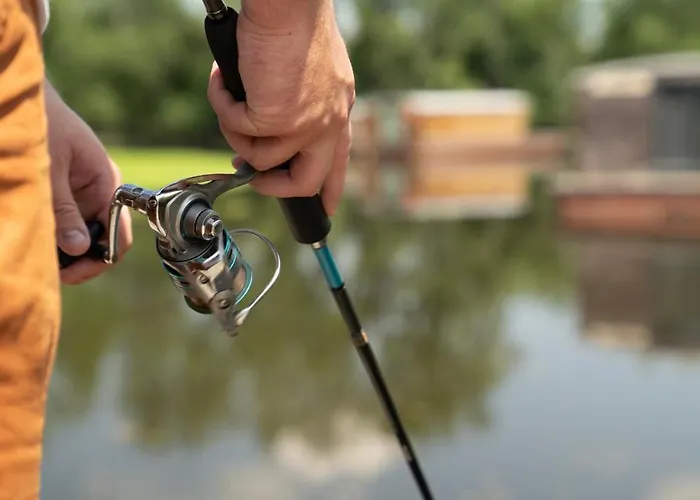 Village Toue Du Domaine Des Demoiselles Botel Chassenard