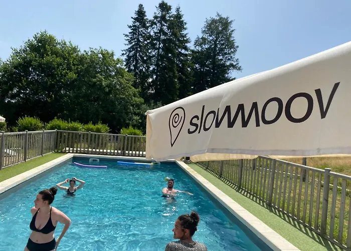 Botel Village Toue Du Domaine Des Demoiselles Chassenard