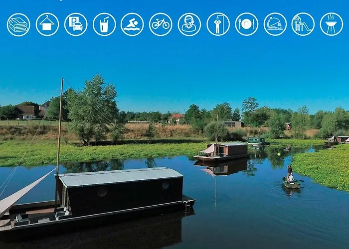 Village Toue Du Domaine Des Demoiselles Botel Chassenard