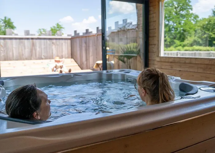 Village Toue Du Domaine Des Demoiselles * Chassenard
