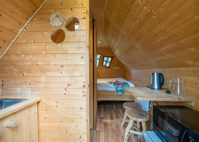 Botel Village Toue Du Domaine Des Demoiselles *