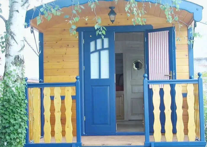 Village Toue Du Domaine Des Demoiselles Botel *