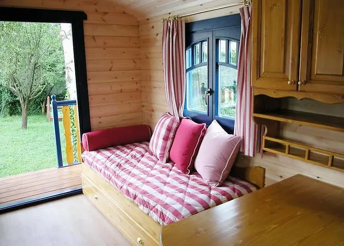 Village Toue Du Domaine Des Demoiselles Botel *