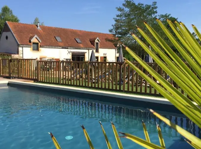 Village Toue Du Domaine Des Demoiselles Botel Chassenard