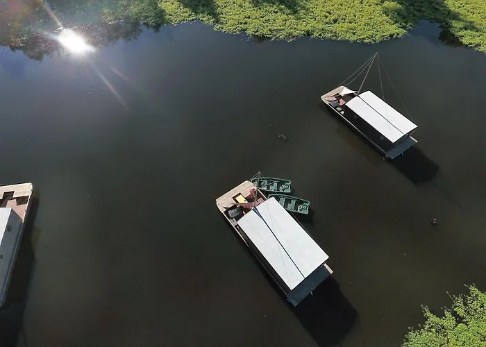 Village Toue Du Domaine Des Demoiselles *